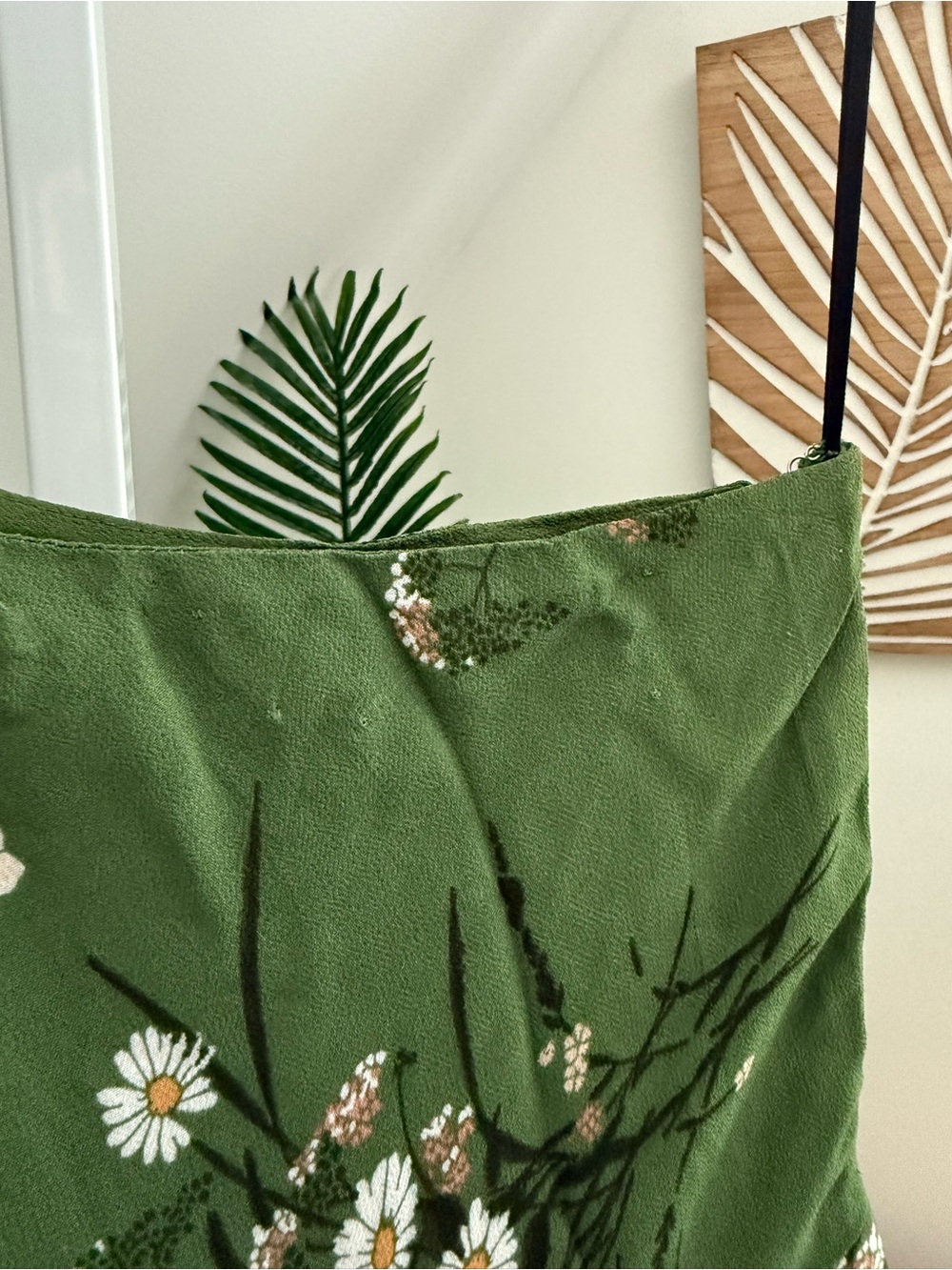 Reformation Evelyn Floral Maxi Dress in Green Floral 6 - Picture 7 of 7